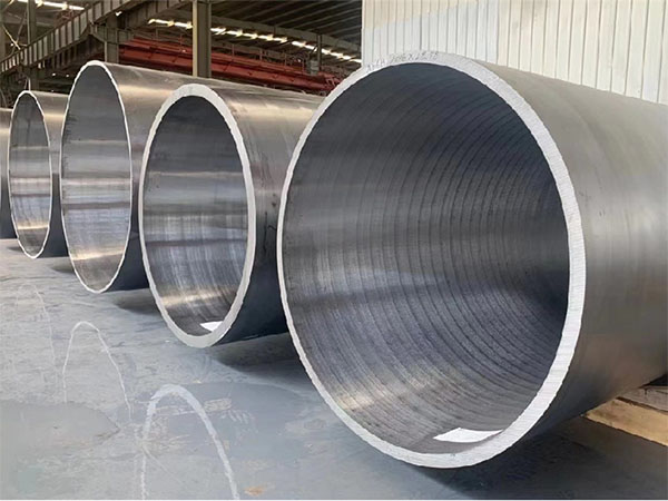 Large-diameter seamless pipe